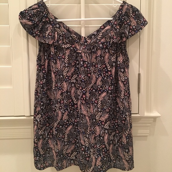 Loft Floral Flutter Shell - Picture 1 of 3